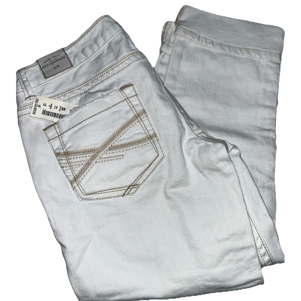 NWT 2010 Aeropostale White With Gold Stitching Capris Size 3/4